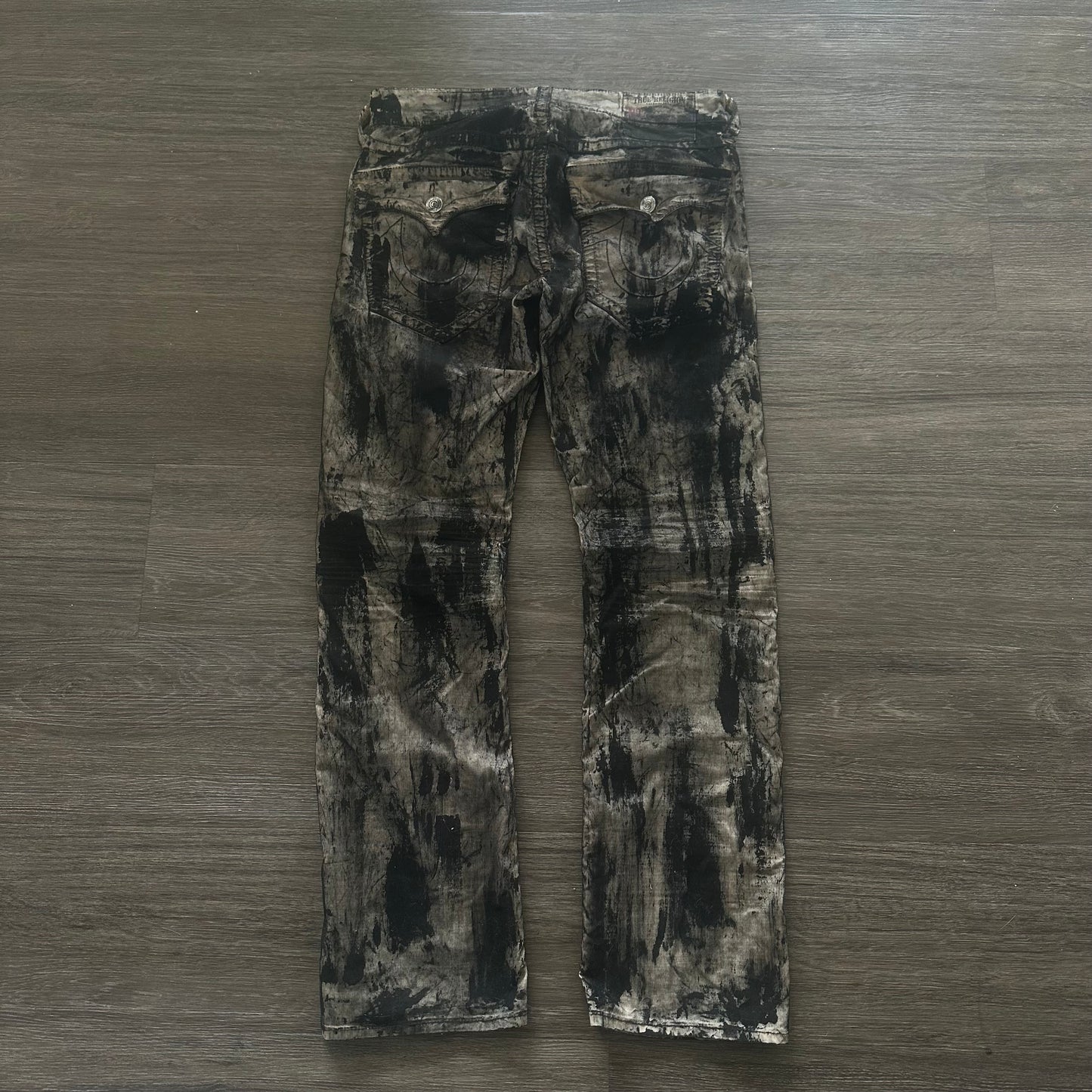 PAINTED TRUE RELIGION SLIM KAHKI PANTS