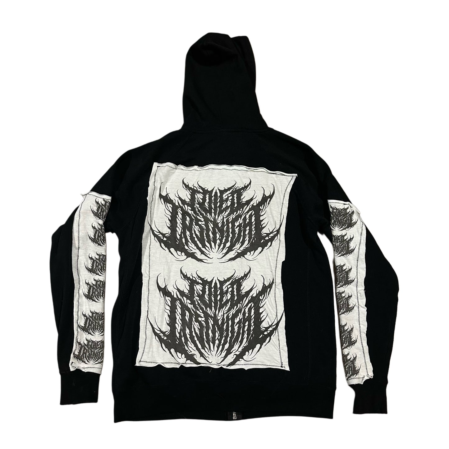 METAL LOGO PATCH HOODIE