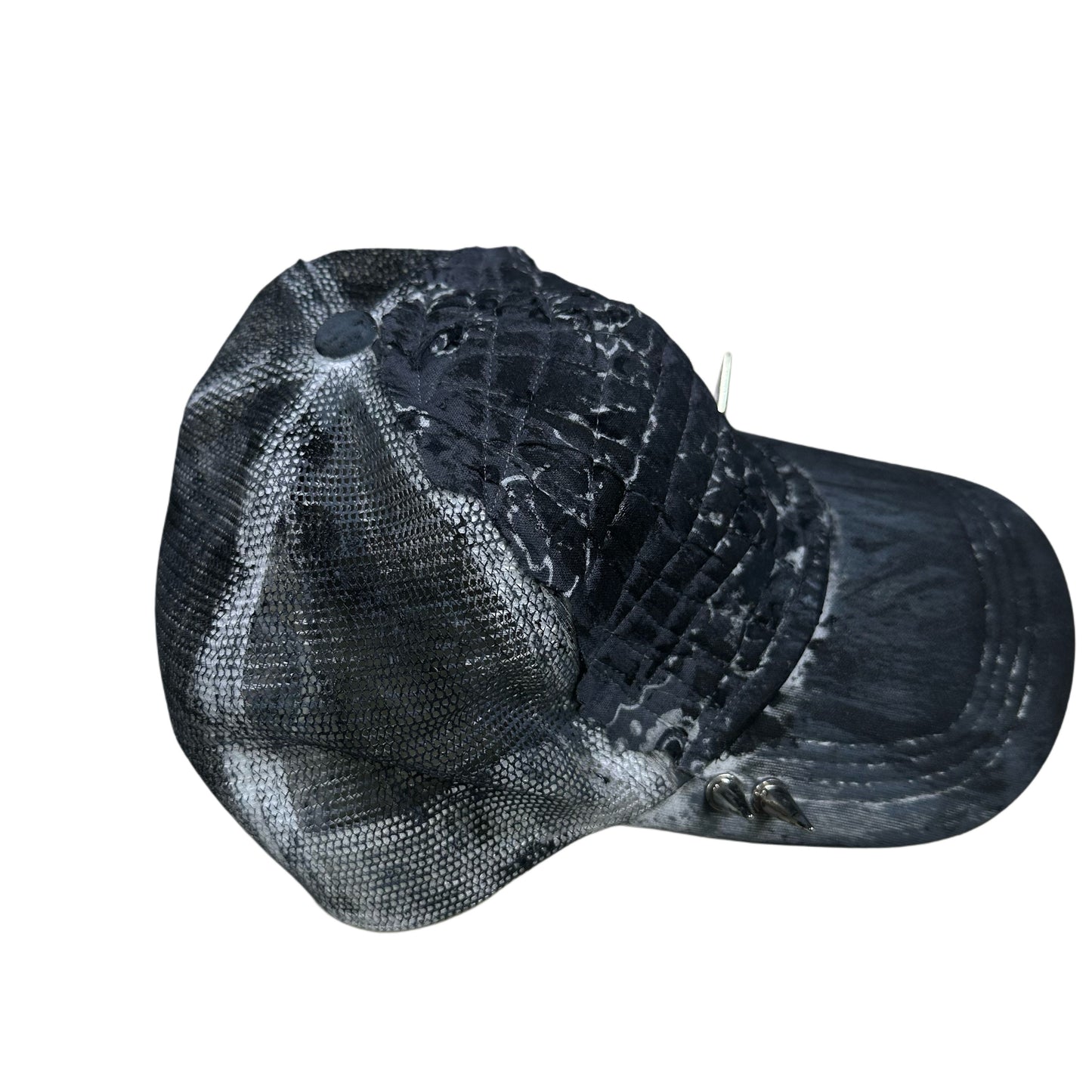 GREY BANDANNA PAINTED SPIKE TRUCKER HAT