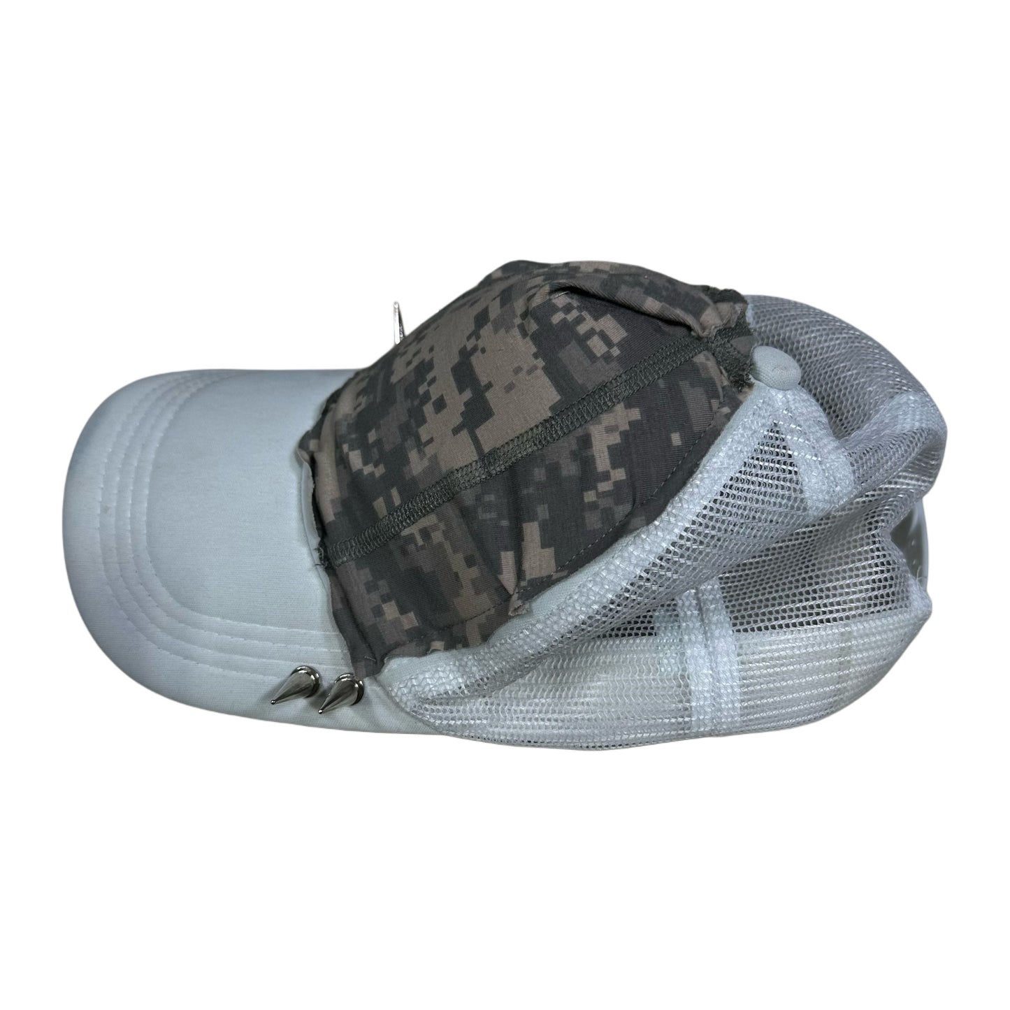 DIGITAL CAMO WHITE SPIKE TRUCKER HAT