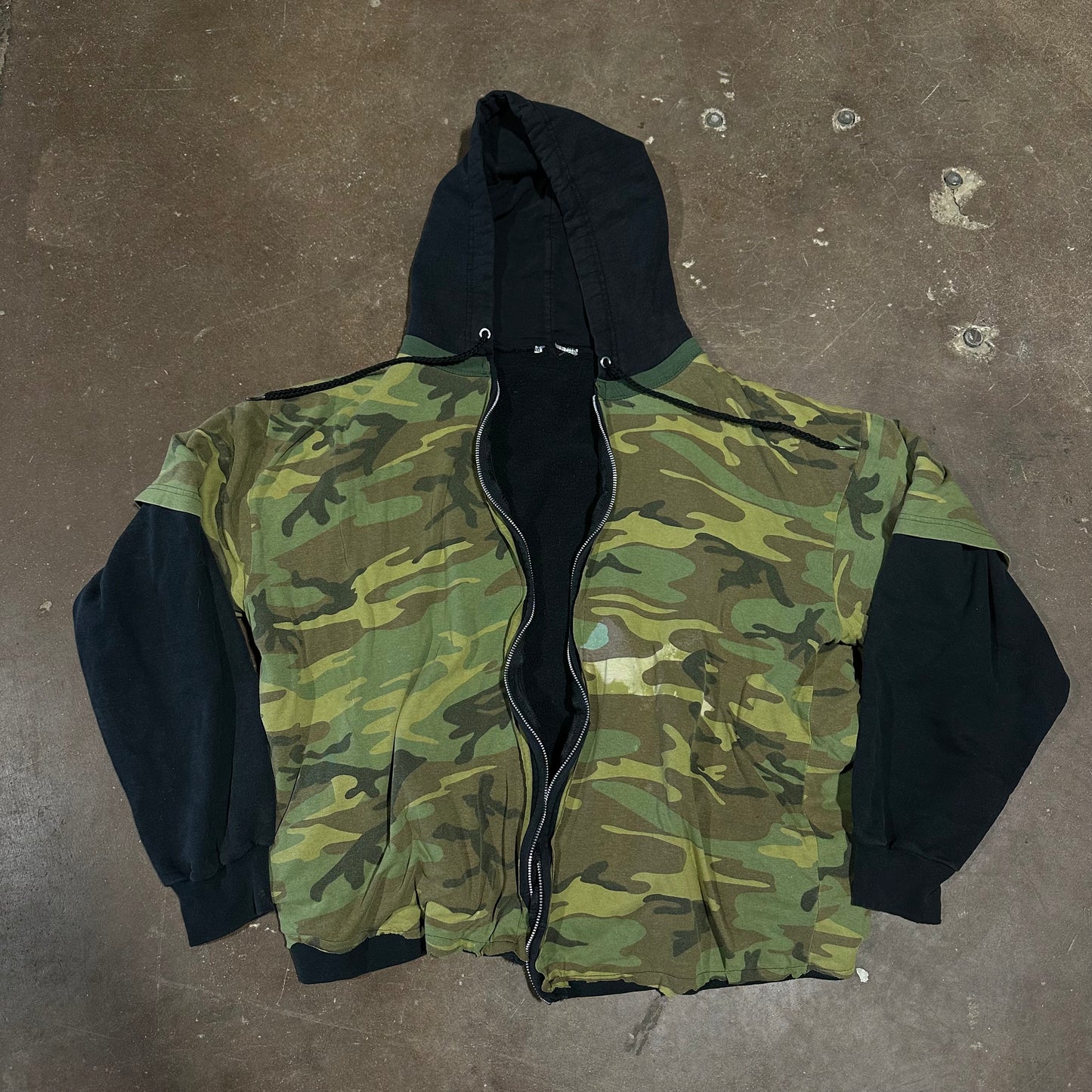 CAMO SHORT SLEEVE ZIP UP JACKET