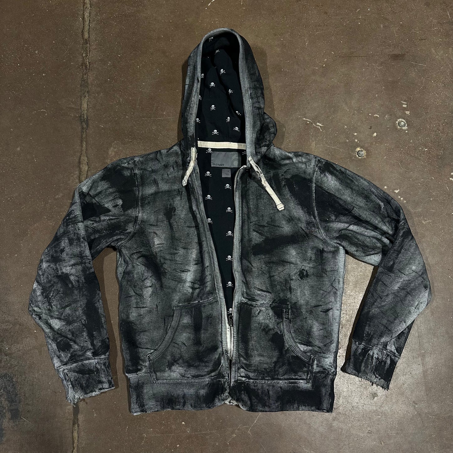 PAINTED SKULL ZIP HOODIE