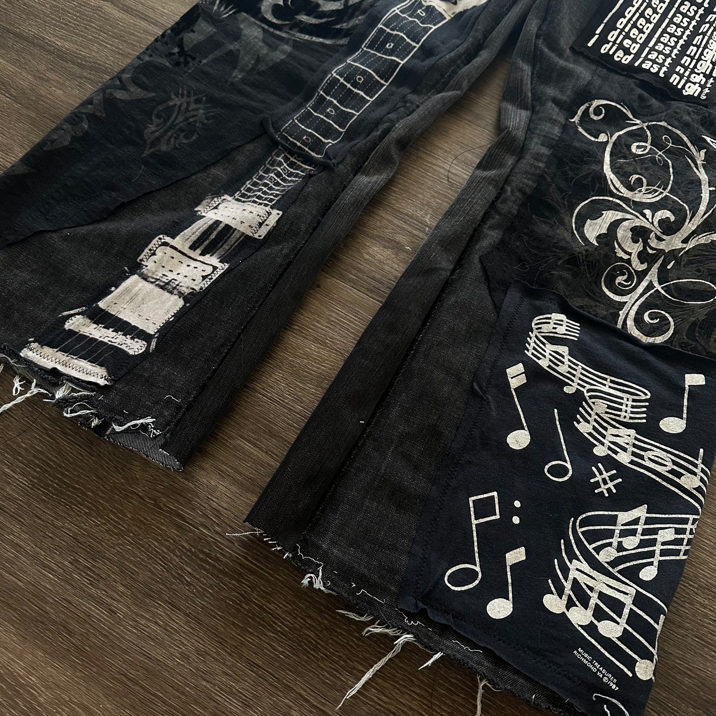 SOUND OF DARKNESS DENIM
