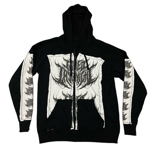 METAL LOGO PATCH HOODIE