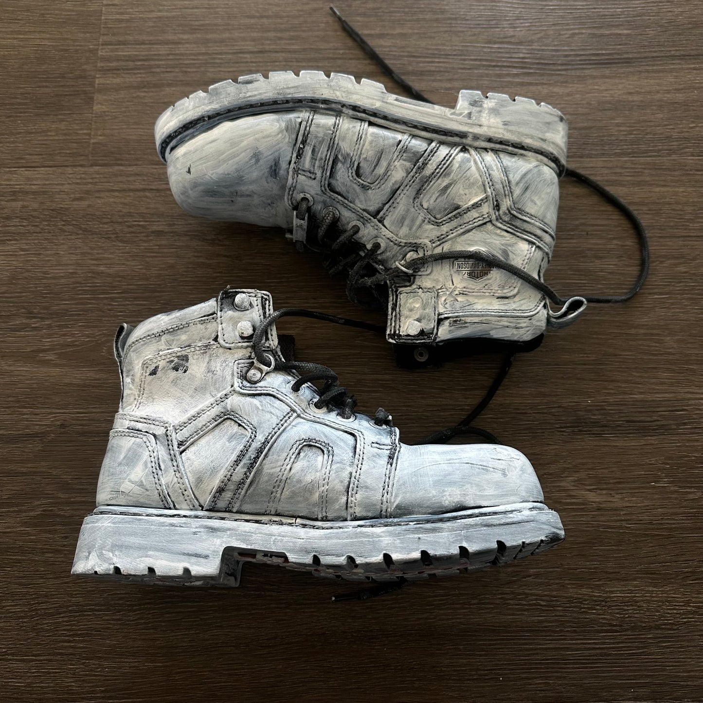 PAINTED WHITE LEATHER HARLEY BOOTS