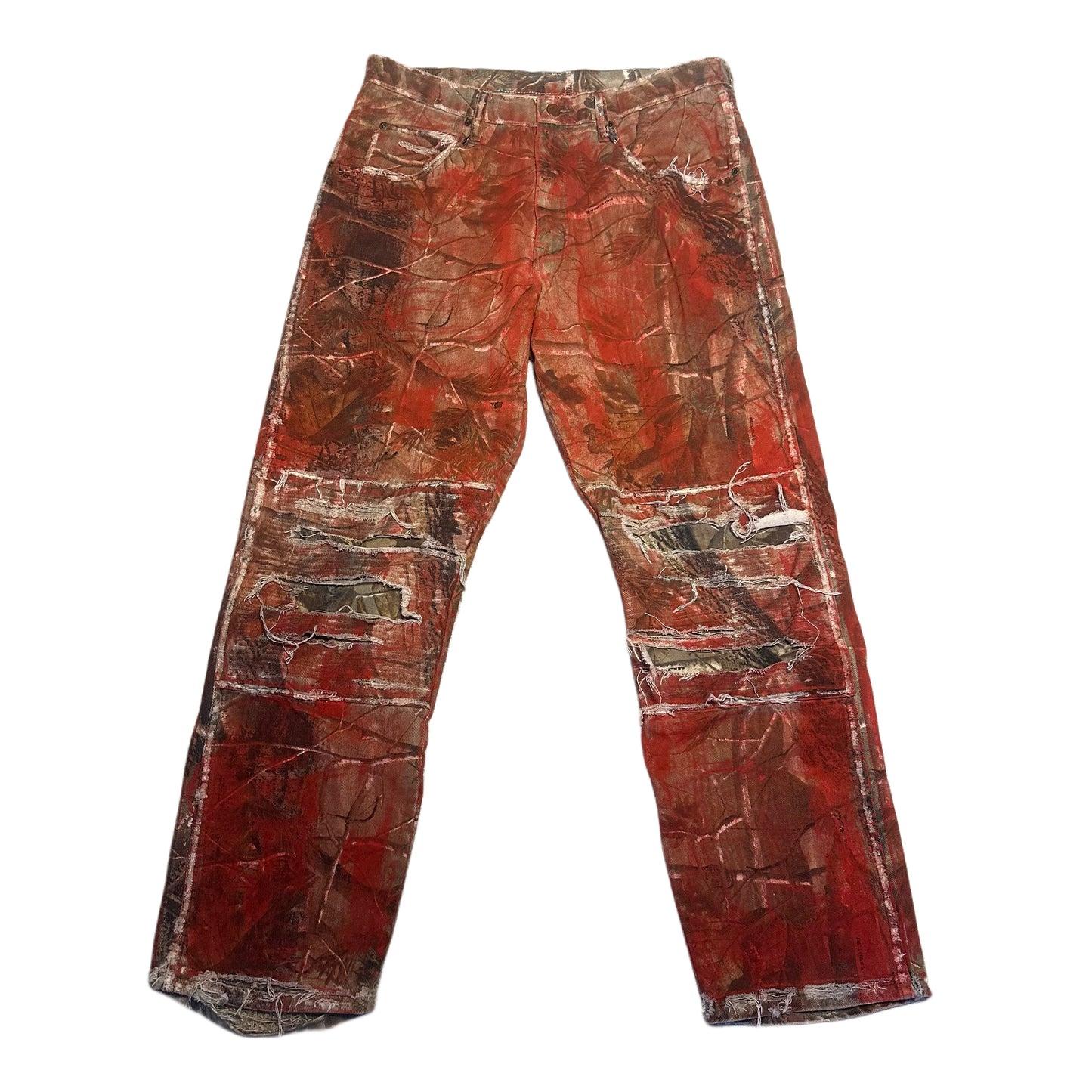 RED REALTREE DISTRESSED PANTS