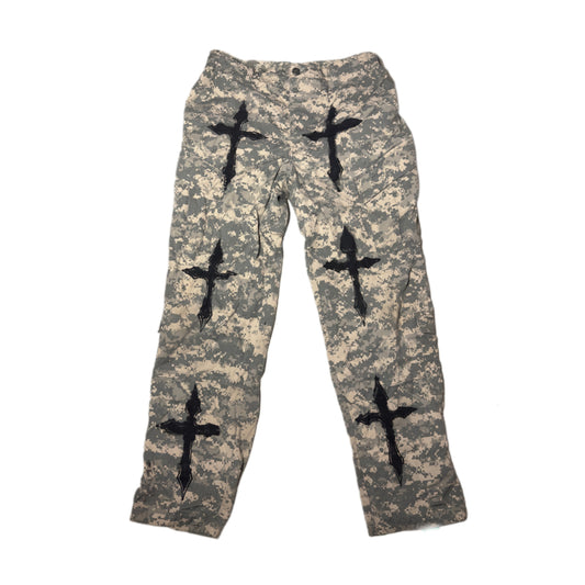 front of digital camo cargo cross printed pants 