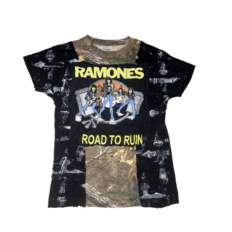 RAMONES BAND TEE CROSS AND REALTREE CAMO MULTISHIRT