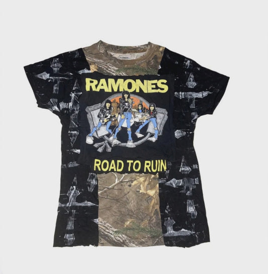 RAMONES BAND TEE CROSS AND REALTREE CAMO MULTISHIRT